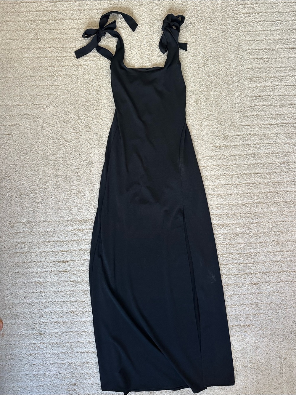 GUESS Black Tie Shoulder Maxi Dress